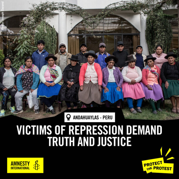 Group photo of relatives of victims of lethal repression by state security forces in Andahuaylas