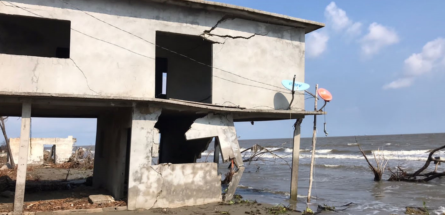 home destroyed by rising sea levels, Comunidad del Bosque, Tabasco
