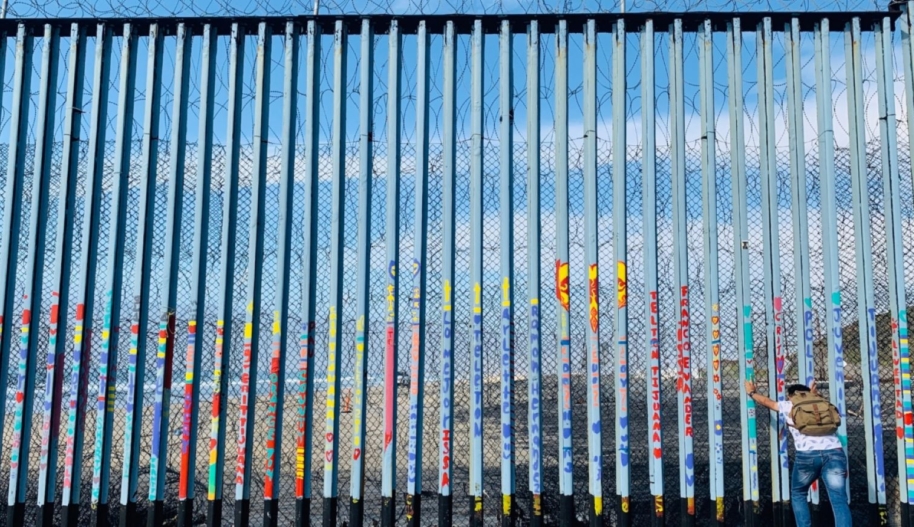 Section of border wall © Alli Jarrar/ Amnesty International