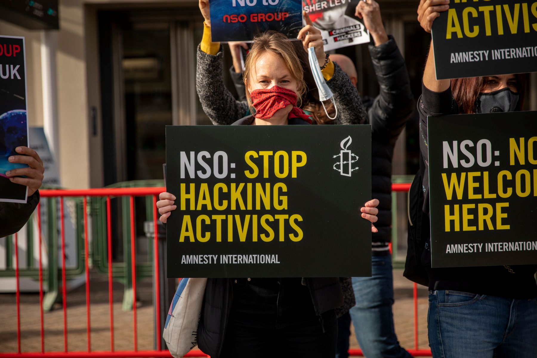 NSO Group Demonstration - International Security Expo, London, 2021 © Amnesty International
