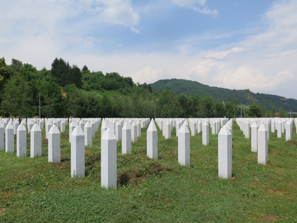 Graves at the Srebrenica-Potocari Memorial Centre. Photo by Amnesty International.