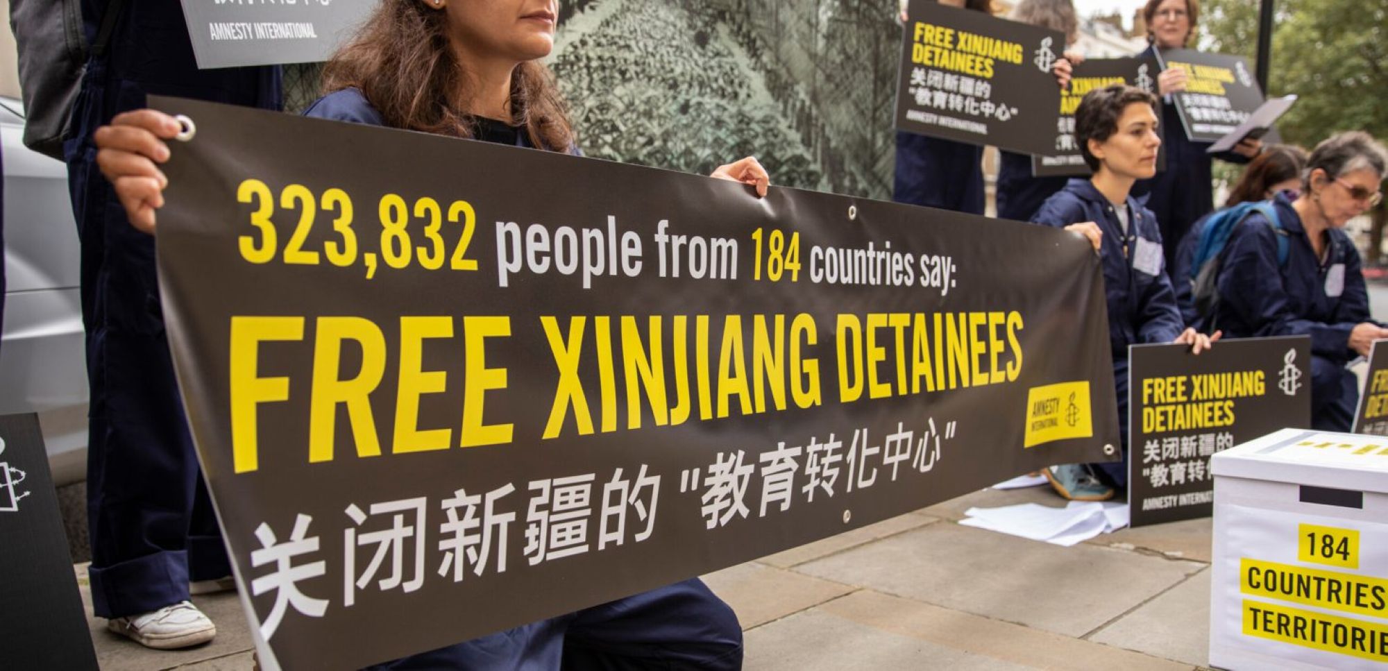 Petition handover at the Chinese Embassy in London, demanding the release of all people detained in internment camps and in prisons in Xinjiang, 7 October 2021. © Amnesty International